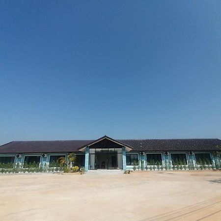 ເຮືອນພັກບີວີ Hotel Ban Thongchai-Tai Exterior photo