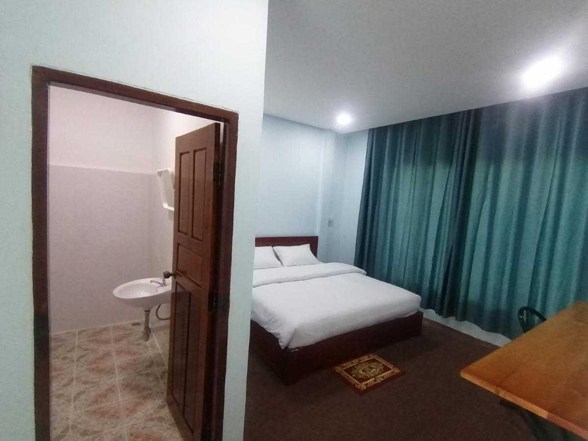ເຮືອນພັກບີວີ Hotel Ban Thongchai-Tai Exterior photo