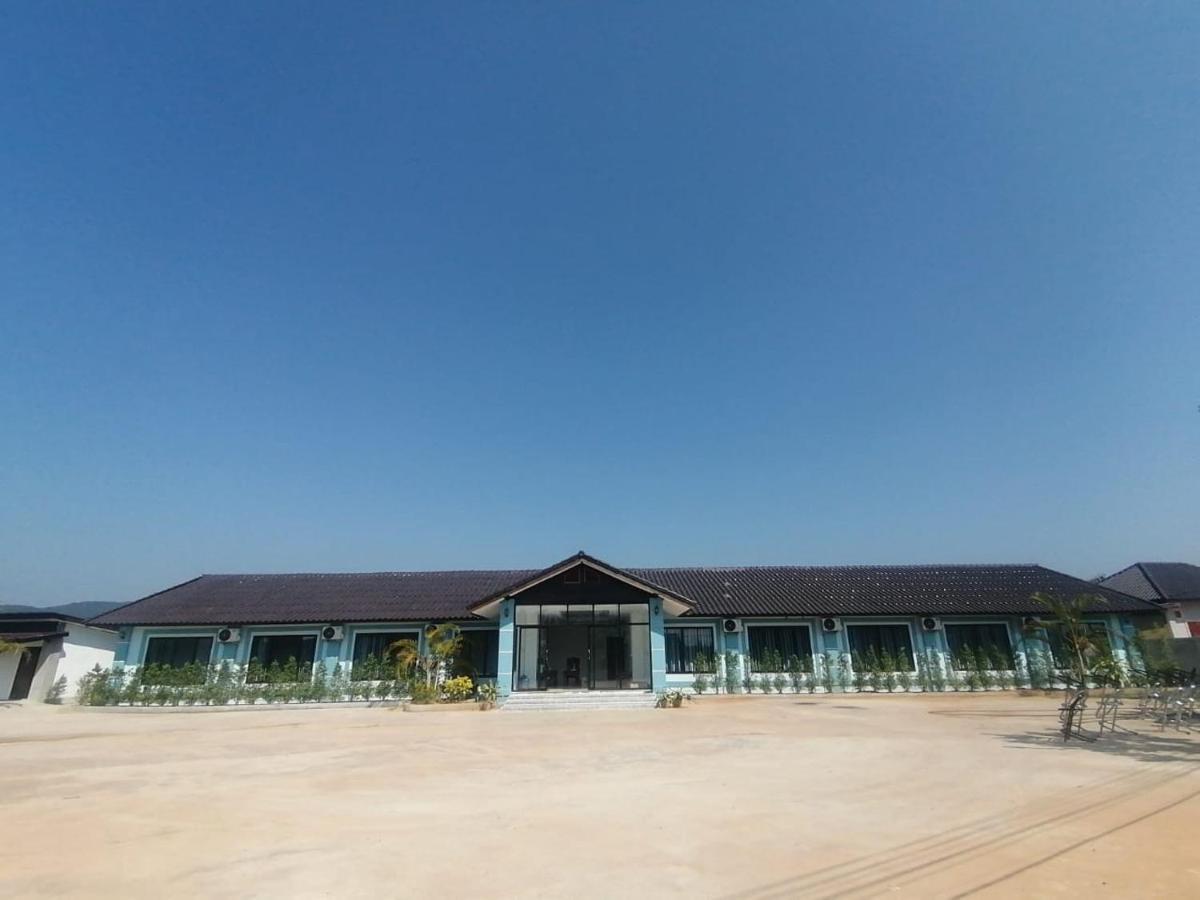 ເຮືອນພັກບີວີ Hotel Ban Thongchai-Tai Exterior photo
