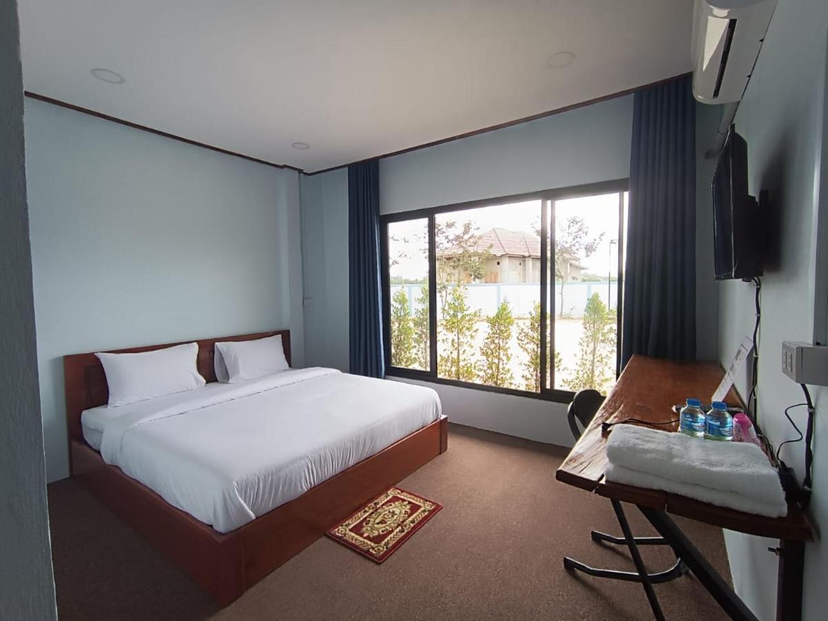 ເຮືອນພັກບີວີ Hotel Ban Thongchai-Tai Exterior photo