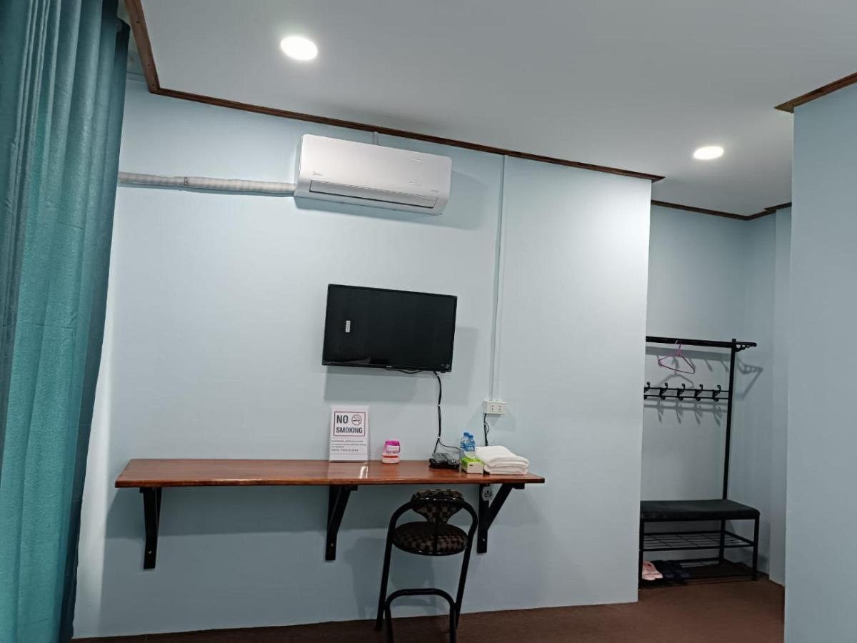 ເຮືອນພັກບີວີ Hotel Ban Thongchai-Tai Exterior photo
